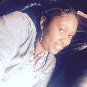 Meet your Posher, Charmeka